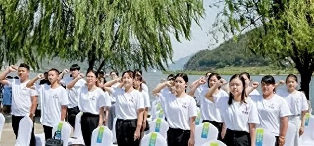 大批打工人提前返乡，乡镇热闹，返乡创业成新趋势