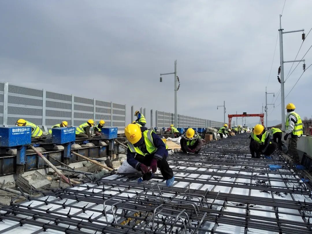 渝昆高铁建设加速，预计年底通车，成都到昆明仅需3小时