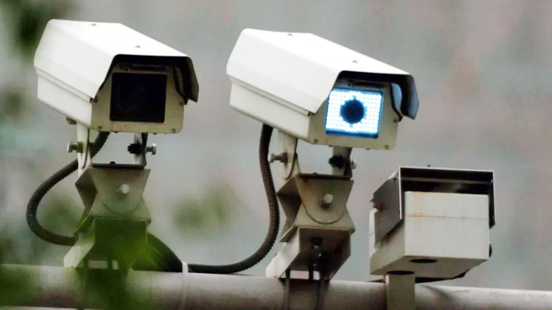 中国司机最怕啥?碰瓷靠边站,电子眼成二号恐怖分子