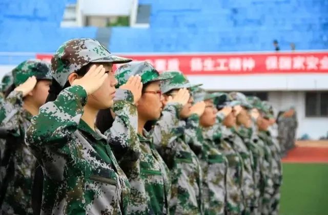 大学军训小贴士:服装、生活、防晒全知道,助你轻松应对
