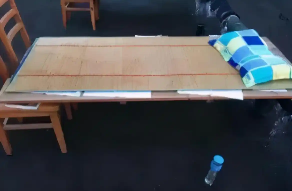 大学寝室环境差距大,新生幻想与现实落差,寒酸寝室引关注