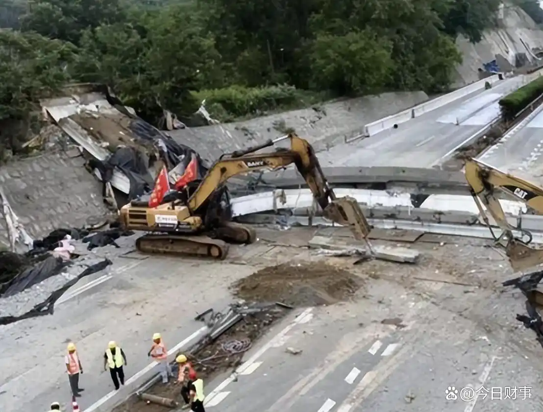 京港澳高速桥梁大拆除 5400人同时施工为哪般